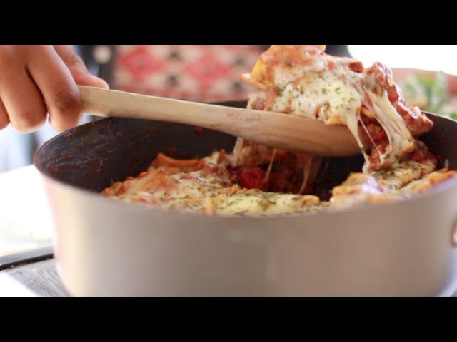 One Skillet Lasagna Recipe ~Dinner in 1 pan & 30 minutes | Divas Can Cook