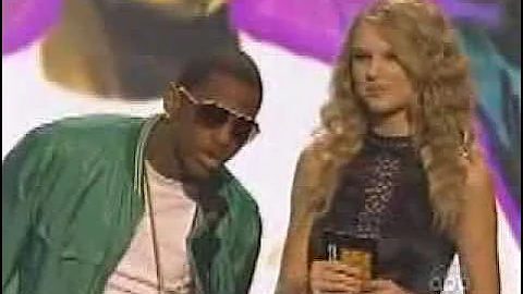 Taylor Swift Presenting at the AMA's 2007