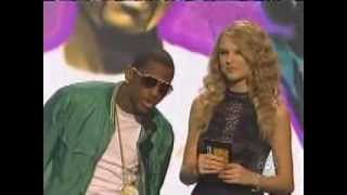 Taylor Swift Presenting at the AMA's 2007