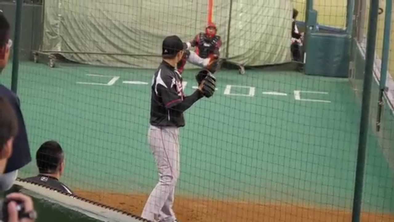 千葉ロッテマリーンズ 唐川侑己 ブルペンでの投球練習