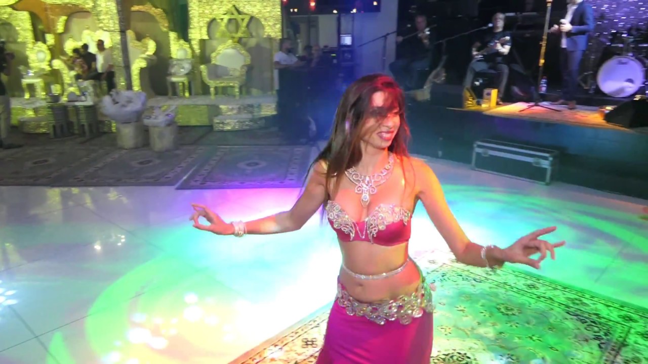עדי בן שושן רקדנית בטן לאירועים - חינה מרוקאית BATWANIS BEEK WARDA - ADI BELLY DANCER