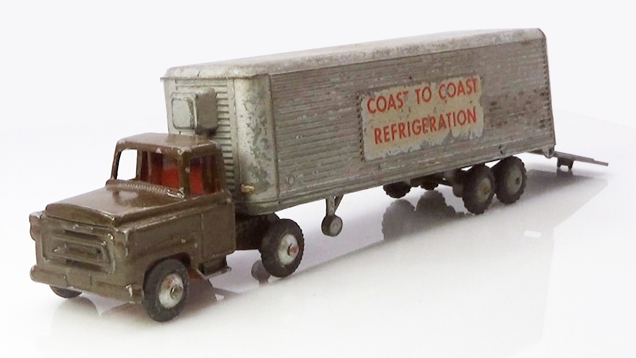Рефрижераторный грузовик Budgie для дальних перевозок. Реставрация модели 1959 года.