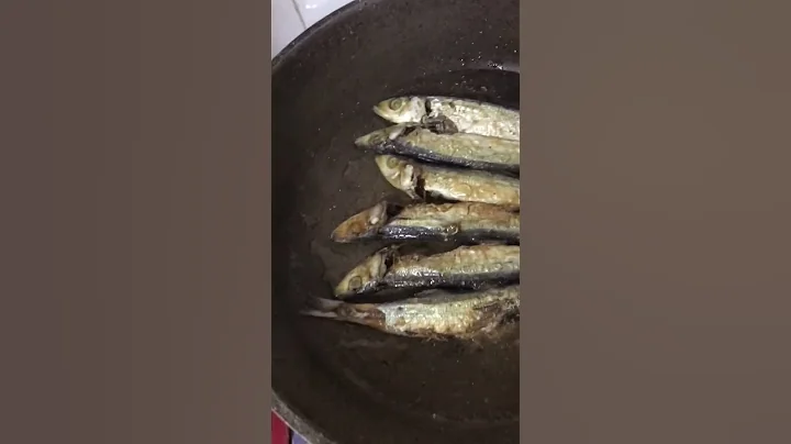 Frying dried fish #shortsviral #asmr #yummy #satisfying