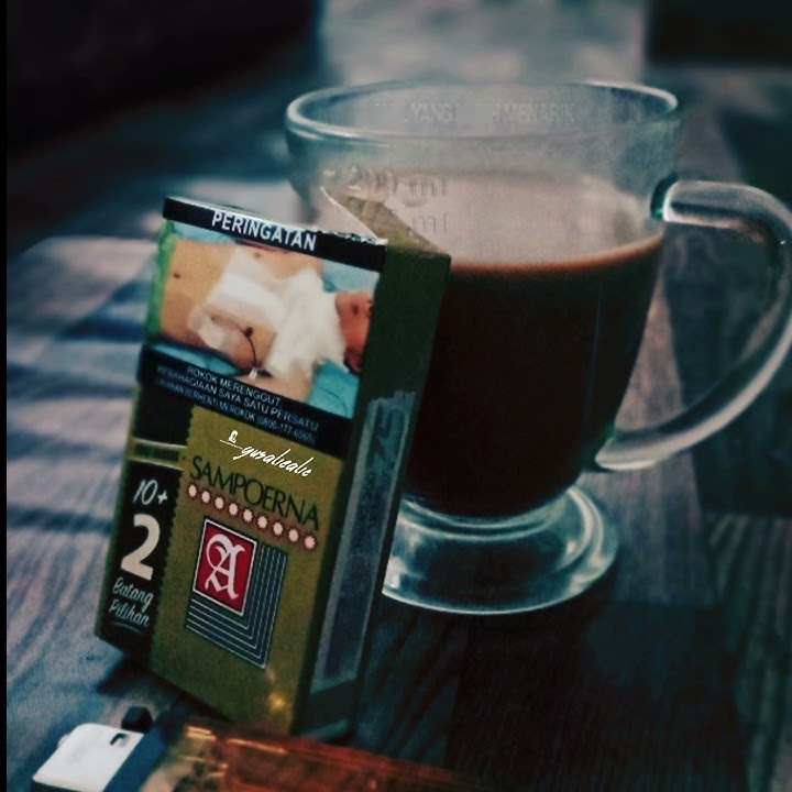 Story WA II Di Meja Kopian