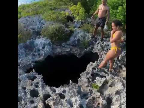 Kevin Hart falls inside pit