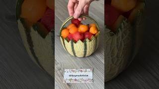 How to make a melon fruit basket #melon #fruit #fruitcarving #fruitbasket #watermelon #hacks #diy