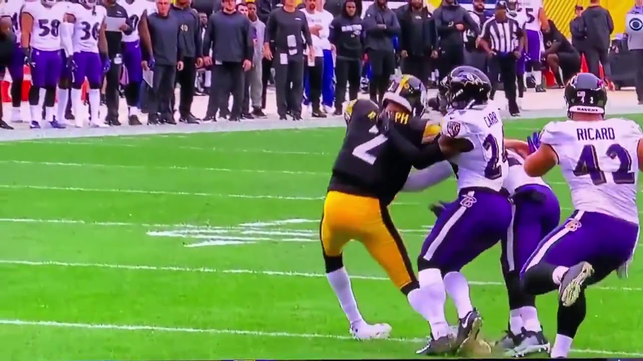Mason Rudolph Gets Knocked Out Cold - YouTube