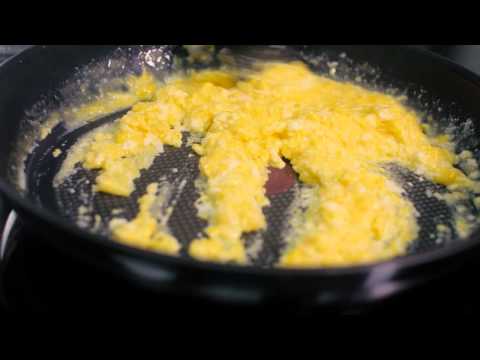 Video: Hur Man Gör Läckra äggröra