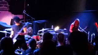 Tracer - There&#39;s A Man - Live Paris - 29/11/2013