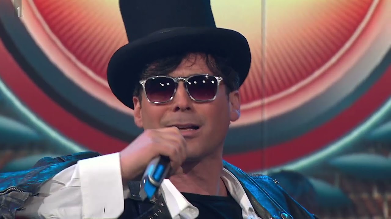 KAJ DOGAJA - MALA TERASA - PERO NOVŠIN IN SIMFONIKI - ZADNJI DAN