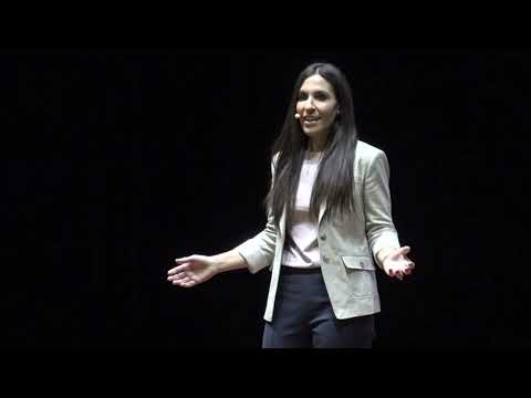 Your decisions aren&rsquo;t wrong, your inner critic is | Lia Garvin | TEDxBocaRaton