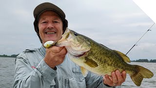 Largemouth bass and pike fishing with Peeper Frog top water lure