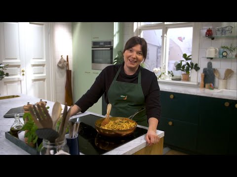 Video: Recept: Spaghetti Med Tonfisksås På RussianFood.com