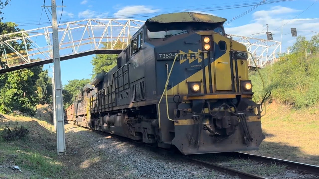 TREM DA MRS PASSANDO EM TAUBATÉ COM DUPLA DE AC44i WABTEC 7382-5 e 7386-8! COM MAQUINISTA PARCEIRO!