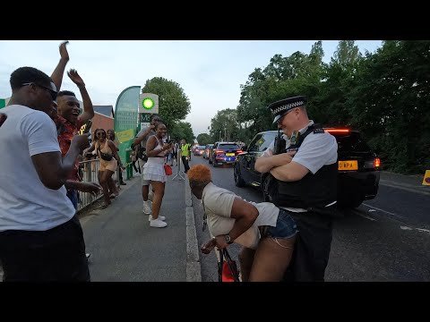 Chale everything was LIT !! Ghanaian girl twerking for uk police !! Ghana party in the park