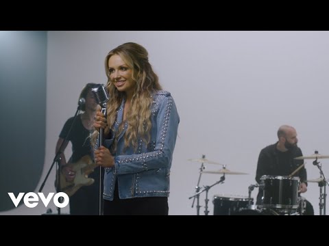 Carly Pearce - Hearts Going Out Of Its Mind