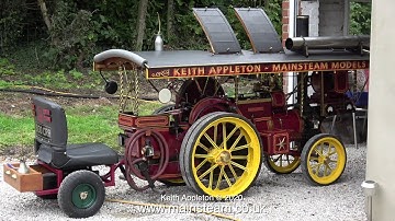 A LARGE MODEL SHOWMAN