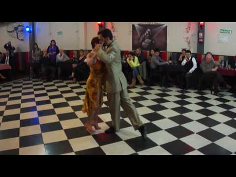 Sin Rumbo, bailan Aurora Lubiz y Demian Garcia 1/2