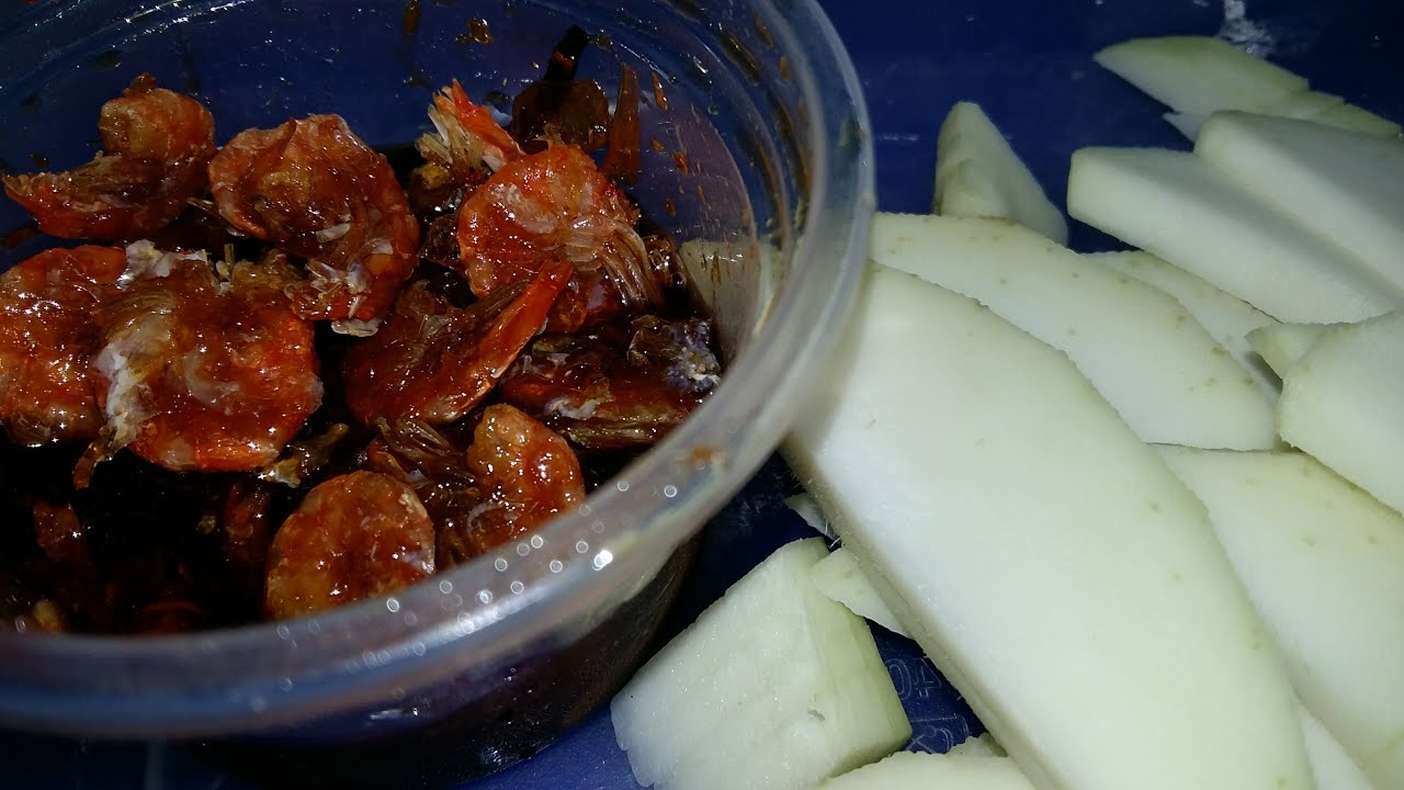 วิธีปอกมะม่วงกินกับน้ำปลาหวาน มะม่วงดิบ มะม่วงเปรี้ยว/How to cuting mango /by  Ubonsri