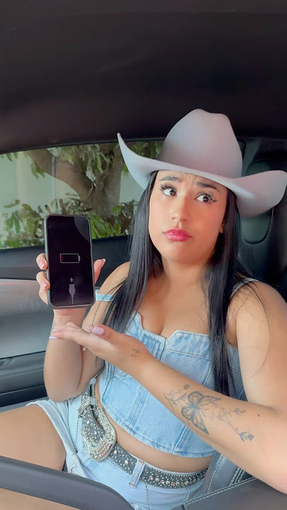 CELULAR DELA TAVA DESCARREGADO ?