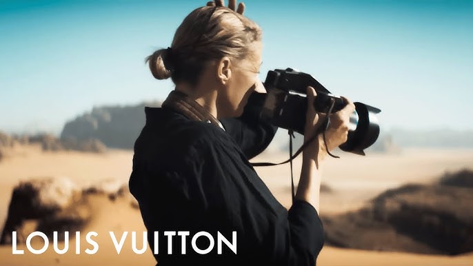 Louis Vuitton présente ses nouveaux accessoires connectés, la montre  Tambour Horizon et les écouteurs sans fil Horizon - LVMH