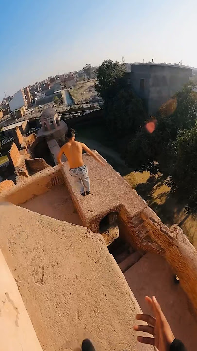 Most viral video #freerunning #parkour #rooftop #spiderman #delhikaspiderman