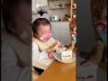 猫にケーキを食べられる赤ちゃん #baby #cute #cat #猫 #赤ちゃん