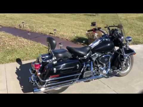 2001 Harley Davidson Road King Police Bike - YouTube