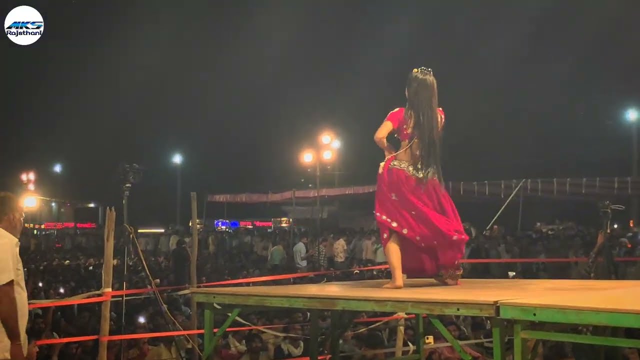 बीकानेर की शेरनी का वायरल डांस।। ले फोटो ले।।bikaner ki sherni viral dance।।jhigar choti sikar dance