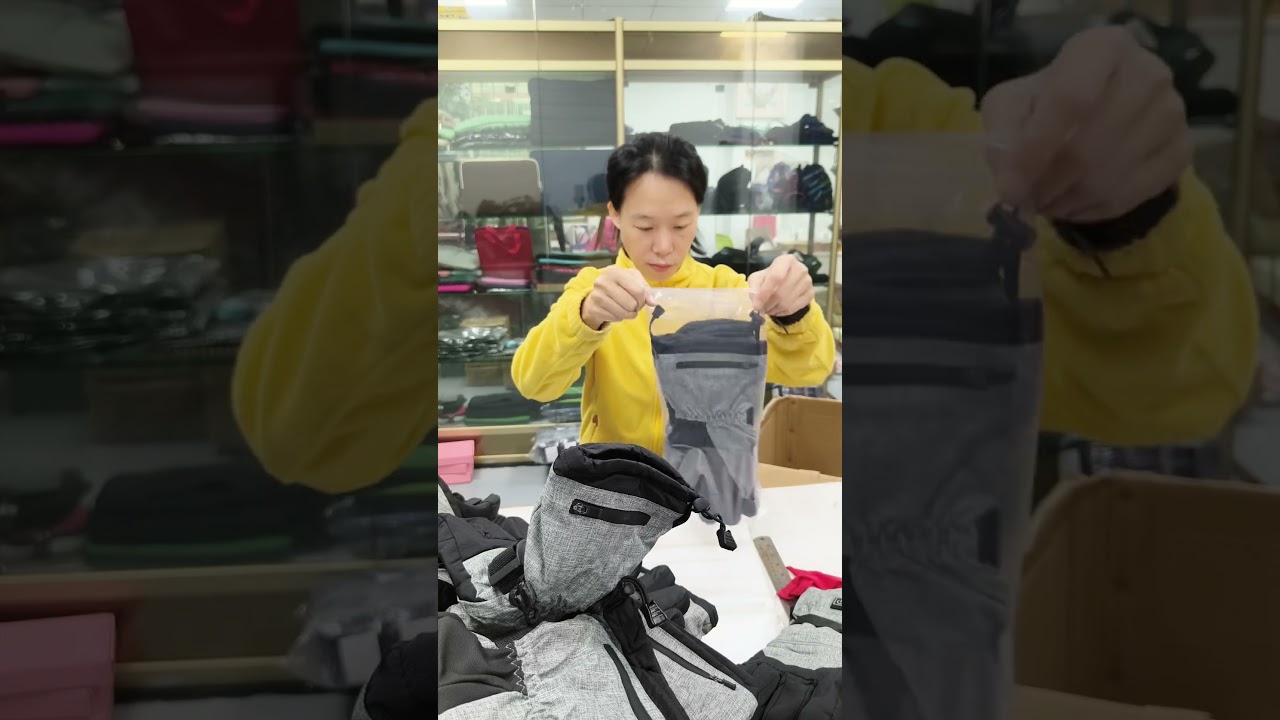 Packaging winter heated gloves