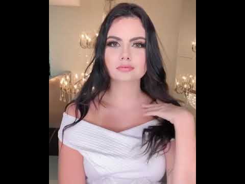 Model Julia Paranhos