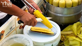 Corn Cutting | Steamed Corn Fruit Cutting | Thai Street Food | थाई स्ट्रीट फूड