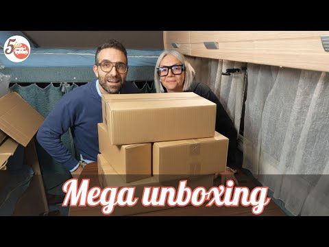 NON È IL SOLITO UNBOXING: ECCO COSA USEREMO IN ESTATE, INVERNO E TUTTO L’ANNO!