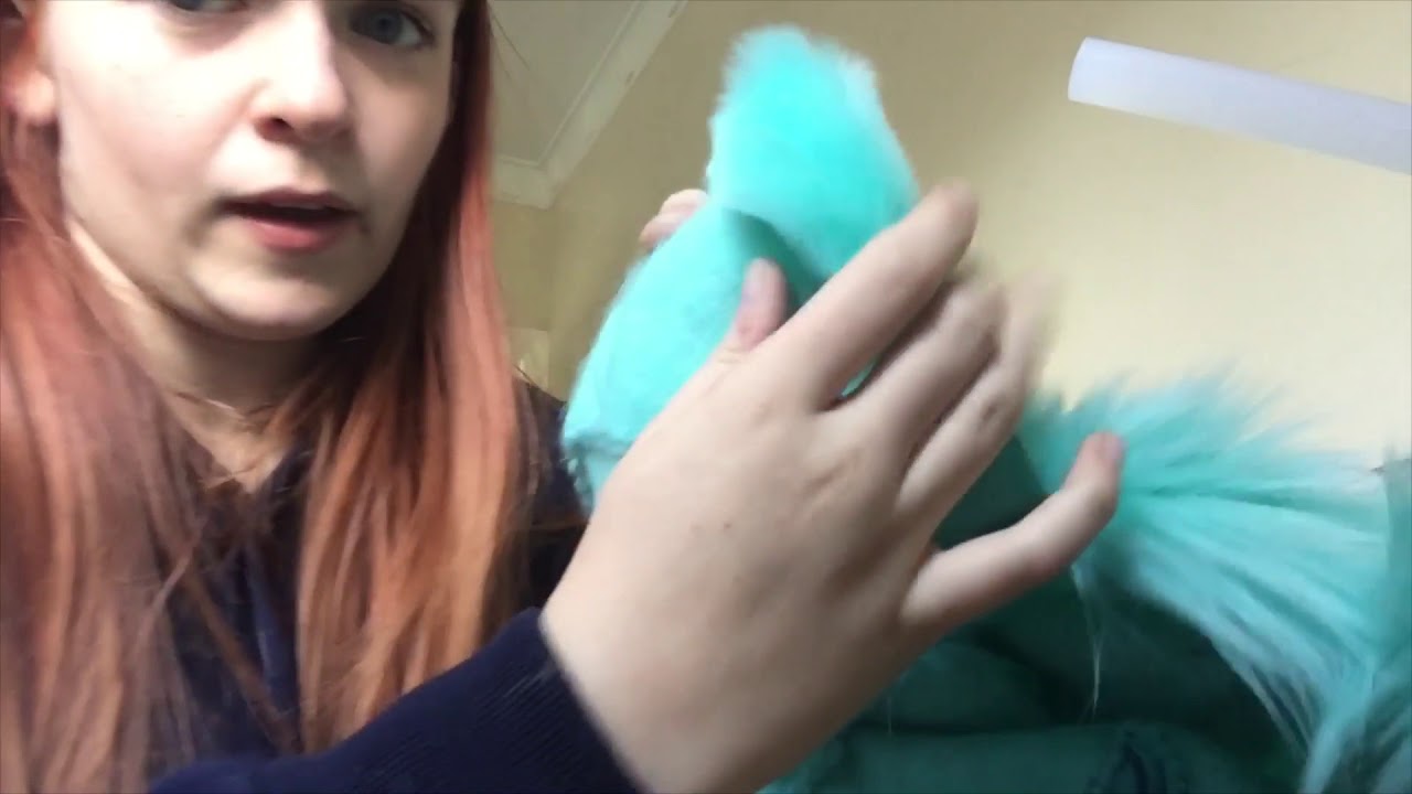 How to hide raw fur fabric edges on a fursuit head Mini tutorial 3