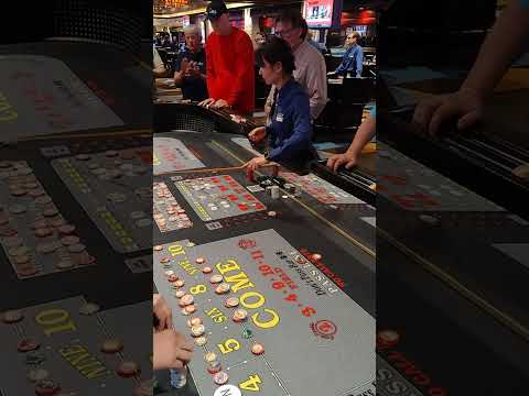FLIGHT DELAYED| SOUTH POINT HOTEL & CASINO LAS VEGAS ROOM TOUR| LAPORCHIA DAVIS