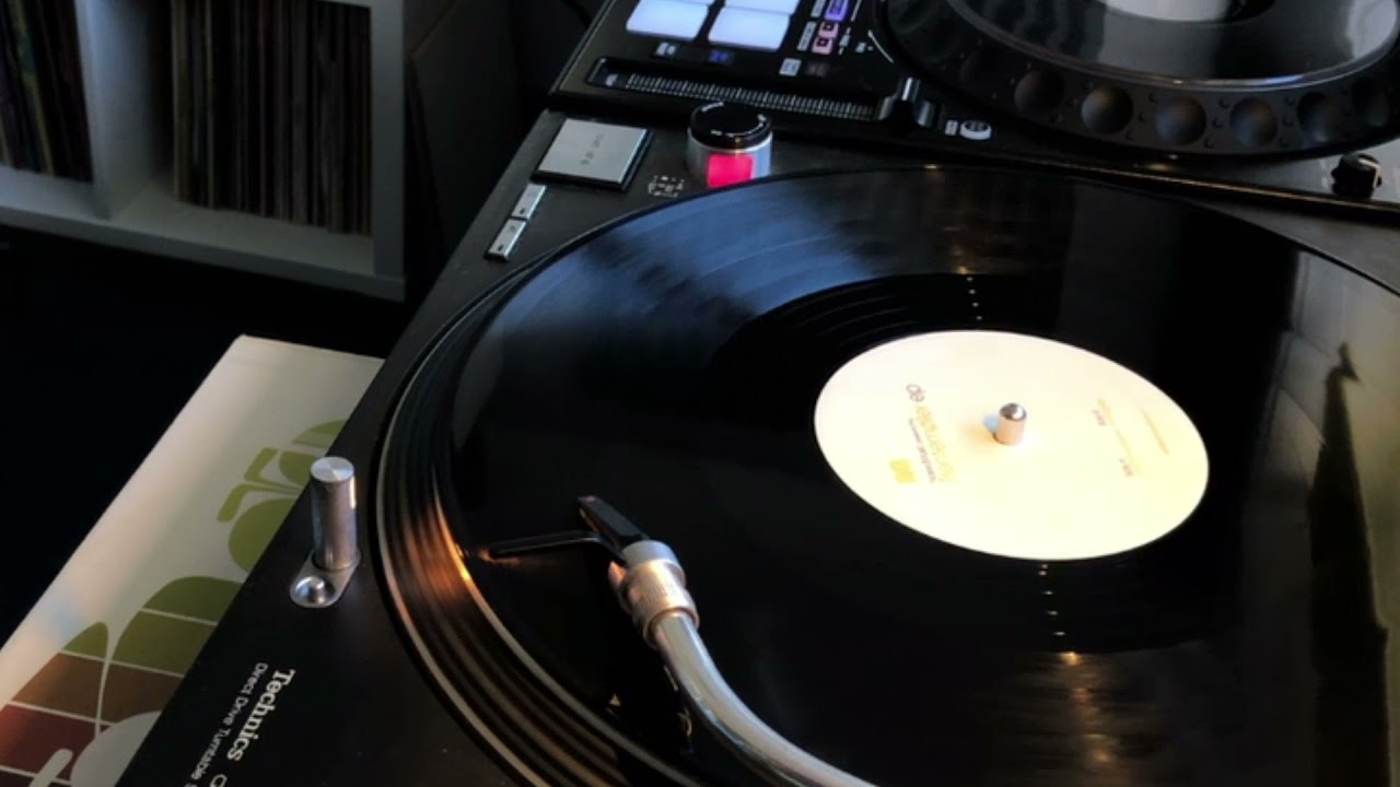 Trentemoller - Le Champagne [Naked Music] - YouTube