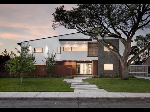 mc2-architects-presents:-modern-home-in-the-heart-of-the-galleria