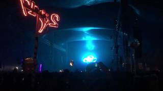 Alesso @ Countdown NYE 2016 - Reload Starboy Mashup