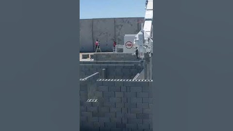 "Revolutionizing Home Construction: Introducing the Ultimate Home-Making Robot!"