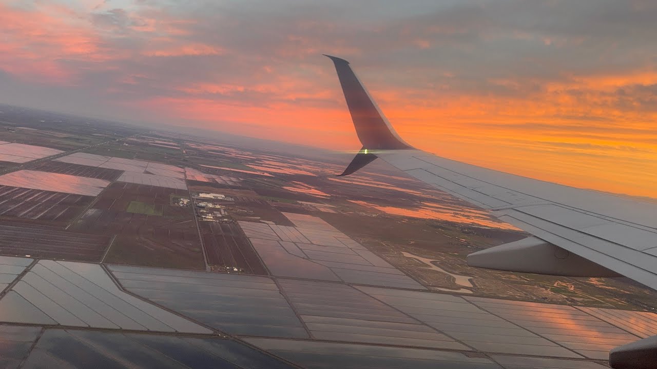 GORGEOUS SUNRISE Departure from Sacramento Aboard a Delta 737-900ER