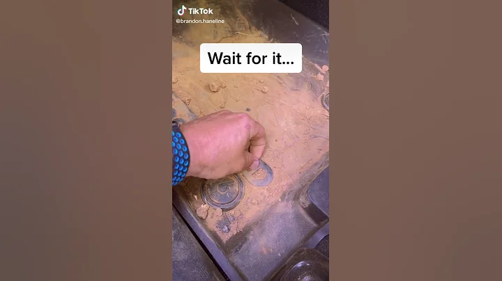 BRANDON HANELINE - Floor mats have a drains.... 😲 Who knew #jeeplife #jeep #jeephack #mud