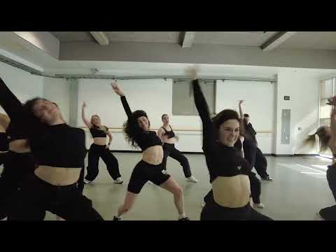 'Hips Don't Lie'