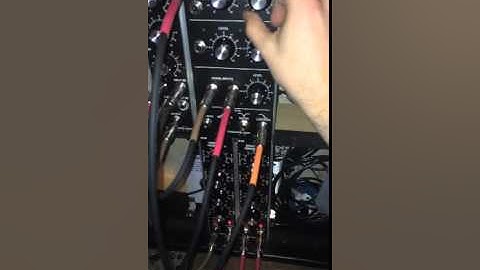 on the run synth jam