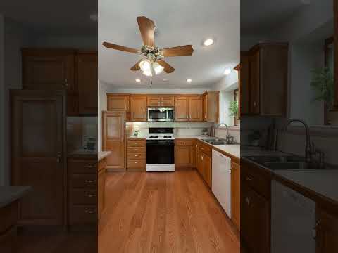 5109 Rosehill Rd, Shawnee, KS home video tour