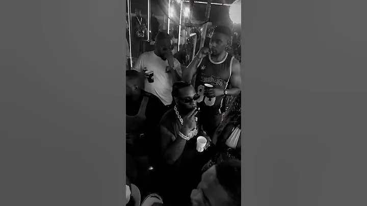 BURNA BOY AND SEUN KUTI AT THE OBIS HOUSE YESTERDAY. 🇳🇬