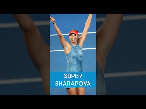 Maria Sharapova hits LEFTY forehand in amazing rally! 🤯