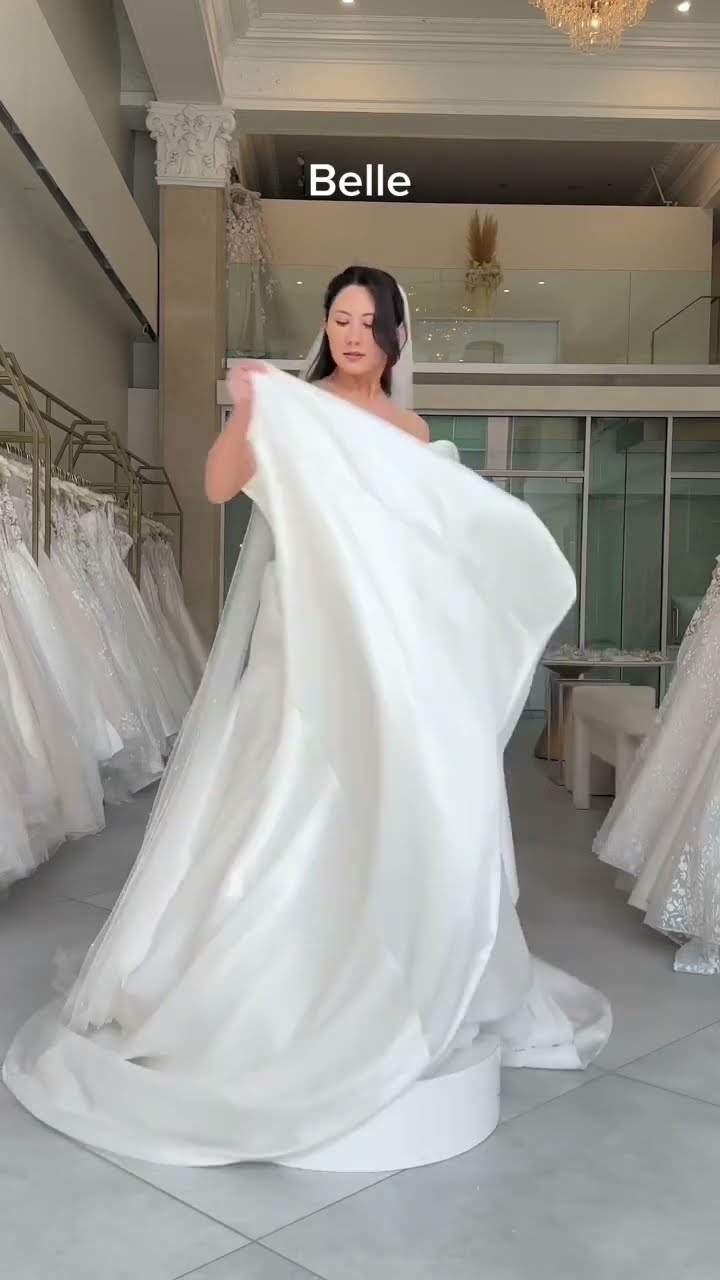 2019 Arabic Gal Gadot Wedding Dress With Tulle Jacket, Illusion Bodice,  Lace Detailing, Sweep Train, Sweetheart Neckline, And Bridal Gown From  Greatvip, $136.76 | DHgate.Com