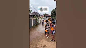 Lễ hội té nước ở nước ngoài vui như thế nào #shorts