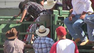 JARIPEO - YEY YEY  -VS- TORO &quot;EL MINUTO