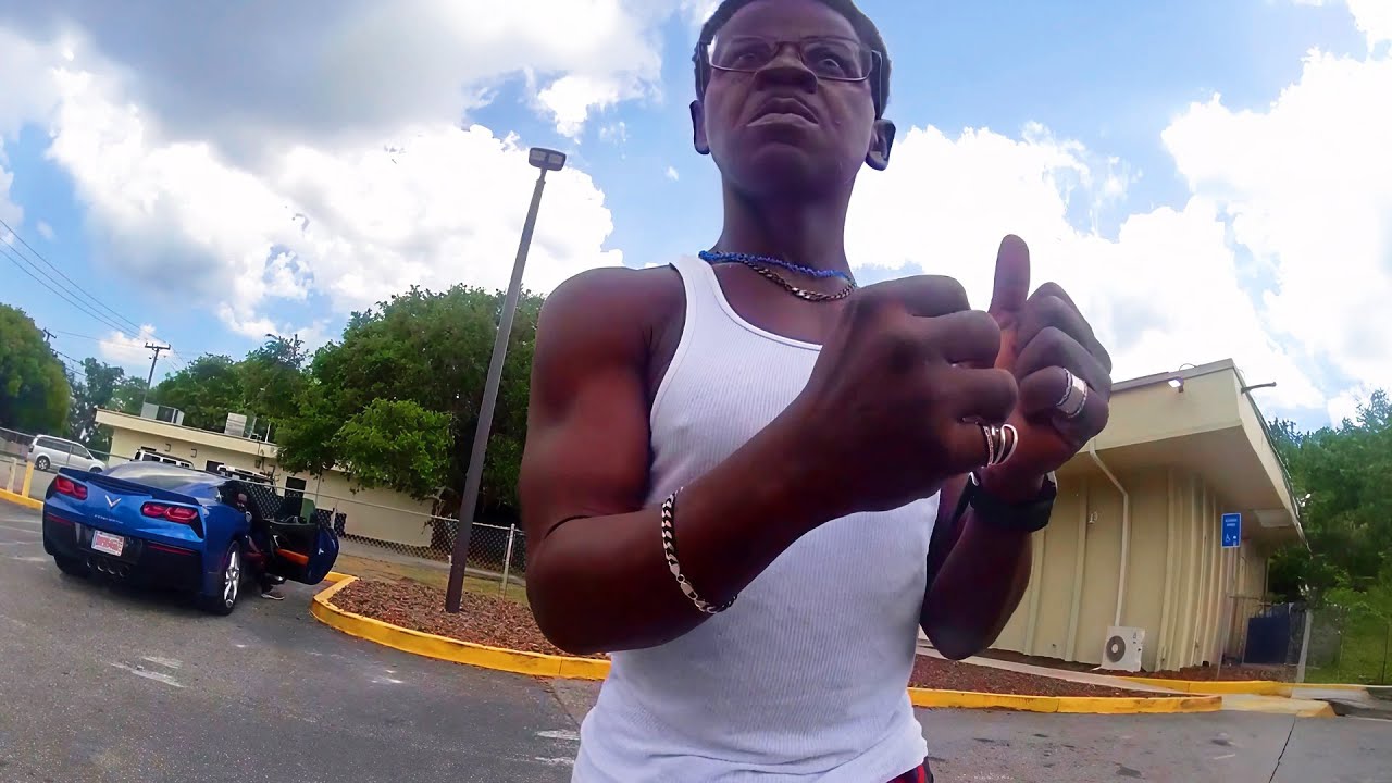 Veteran Fights Cops After $10 Bank Charge